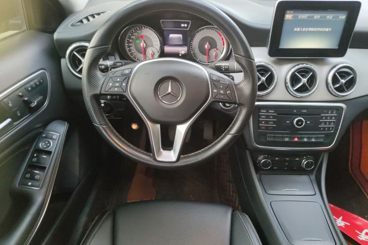 Used Mercedes-Benz GLA 2016 GLA 200 Fashion Model