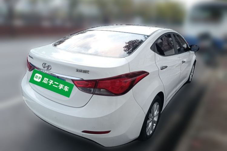 Used Hyundai Elantra (5th Generation / Langdong) 2016 1.6L Automatic Smart Version