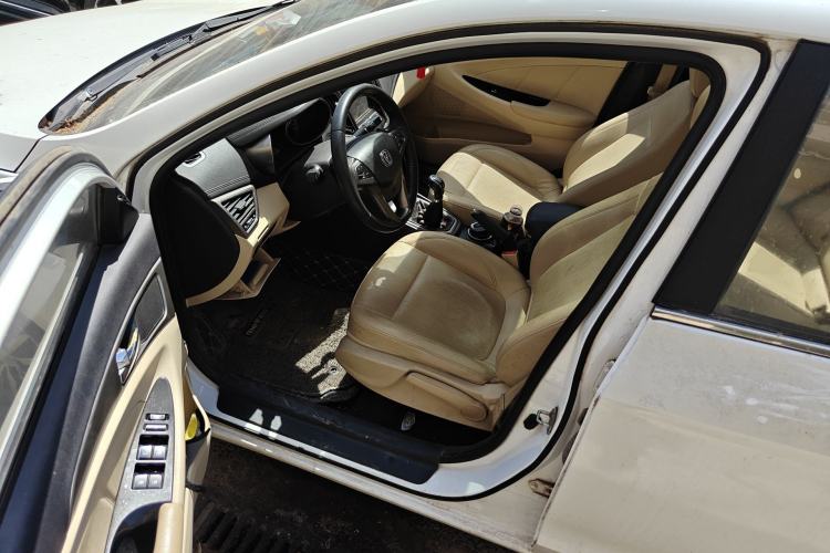 Used CHANGAN Eado 2016 1.6L Manual Fashion Edition