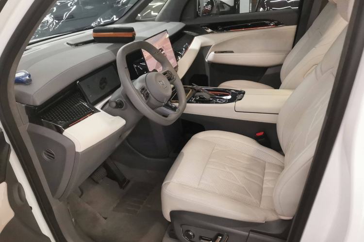 Used Zeekr 009 2024 Six-Seat Executive Version 4WD 108 kWh Left Front Seat