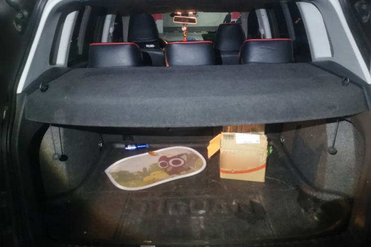 Used Volkswagen Tiguan 2017 300TSI Automatic Two-Wheel Drive Silk Road Comfort Edition Trunk