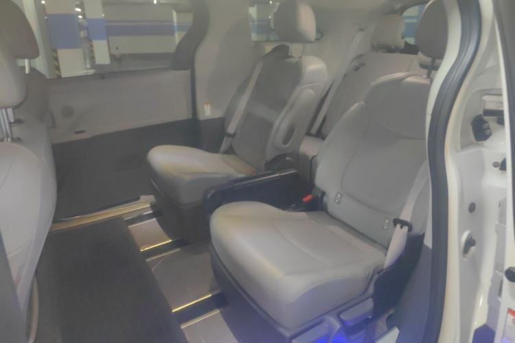 Used Toyota Granvia 2024 2.5L Hybrid Comfort Edition Left Rear Seat