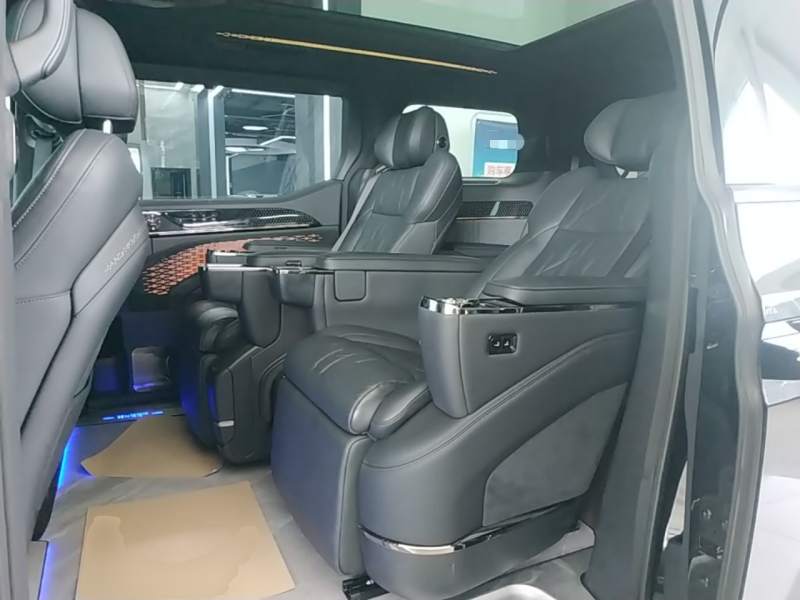 Used Zeekr 009 2024 Six-Seat Executive Version 4WD 108 kWh — 16