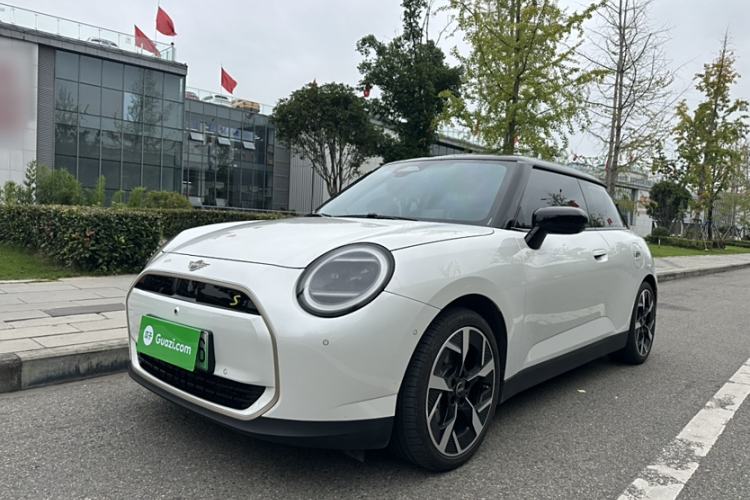 Used MINI Electric COOPER 2024 452km COOPER SE Artist