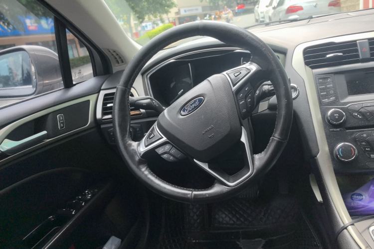 Used Ford Mondeo 2013 2.0L GTDi 200 Fashion Edition Steering Wheel