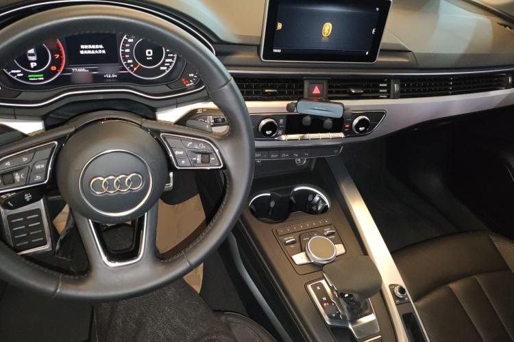 Used Audi A4L 2019 40 TFSI Fashion Edition China VI Emission Standard