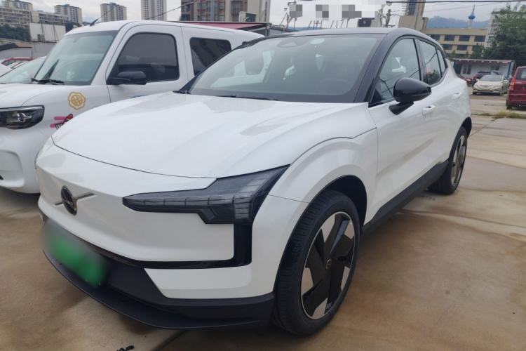 Used Volvo EX30 2025 Rear-Drive Long-Range Version Ultra