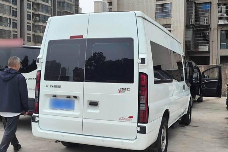 Used JMC Fushun 2025 2.0T 6MT Diesel Mid-Range Business-Class 9-Seater (Non-Commercial)
