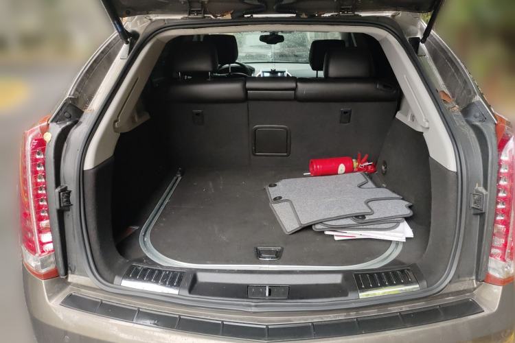 Used Cadillac SRX 2014 3.0L Elite Model Trunk