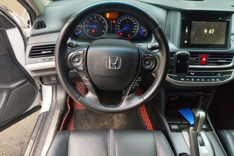 Used Honda Crosstour 2014 2.4L Luxury Edition
