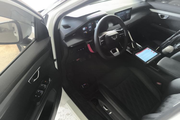 Used Wuling Asta 2022 2.0L DHT Electric-Speed Version