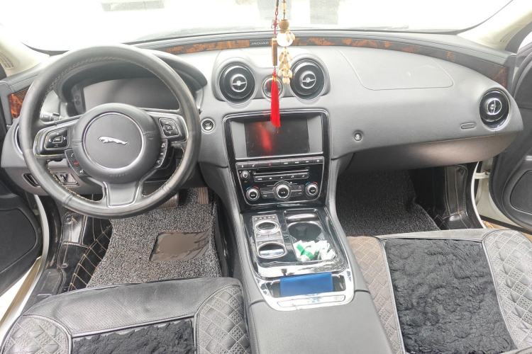 Used Jaguar XJ 2014 XJL 3.0 SC Two-Wheel-Drive Panoramic Business Edition