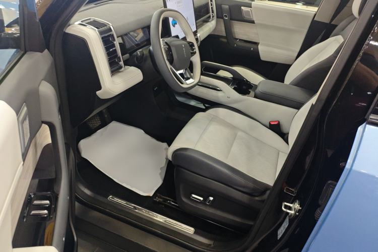 Used iCAR 03 2024 501km Two-Wheel Drive Long-Range Version Driver Seat