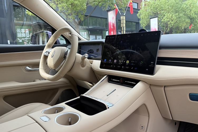 Used Hima AITO M5 2025 Extended-Range Ultra Rear-Wheel-Drive Version
