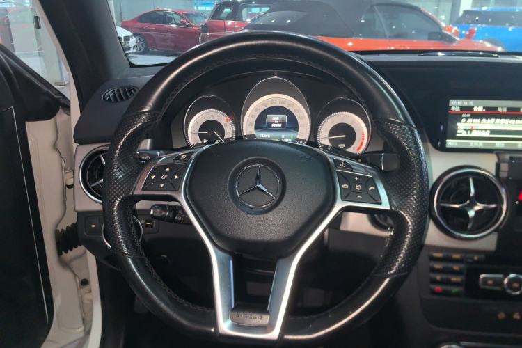 Used Mercedes-Benz GLK-Class 2015 GLK 260 4MATIC Dynamic Edition Ultimate Version