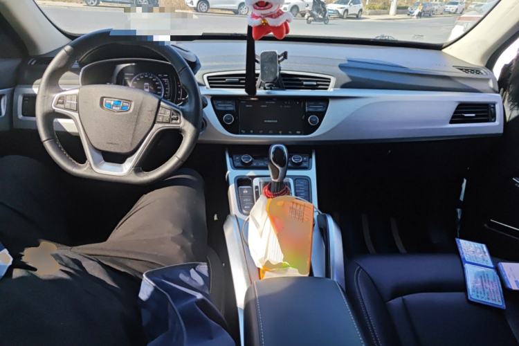 Used Geely Auto Emgrand X7 Sport 2016 1.8TD Automatic ZhiShang Model Center Console