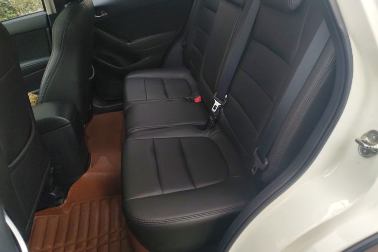 Used Mazda CX-5 2014 2.0L Automatic Two-Wheel Drive Urban Version Left Rear Seat