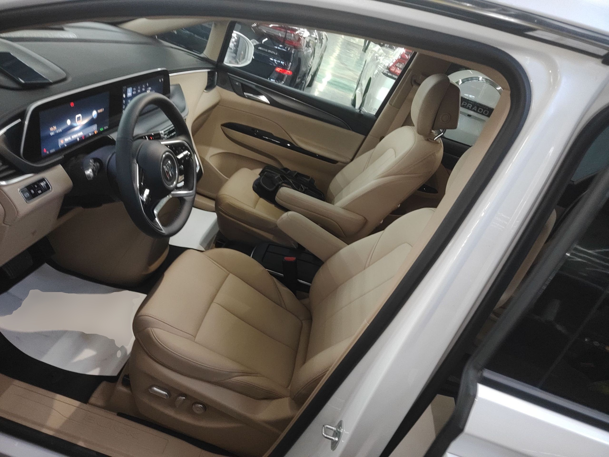 Переднее сиденье в автомобиле