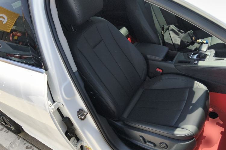 Used Audi A4L 2022 40 TFSI Stylish and Elegant Edition