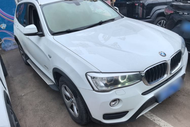 Used BMW X3 2014 xDrive20i Leading Model Front Right 45 Deg