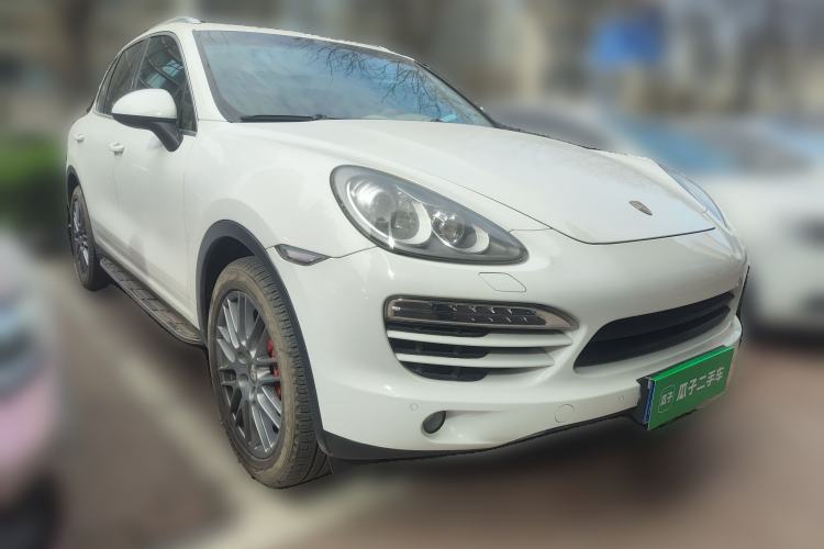 Used Porsche Cayenne 2014 Cayenne Platinum Edition 3.0T Front Right 45 Deg