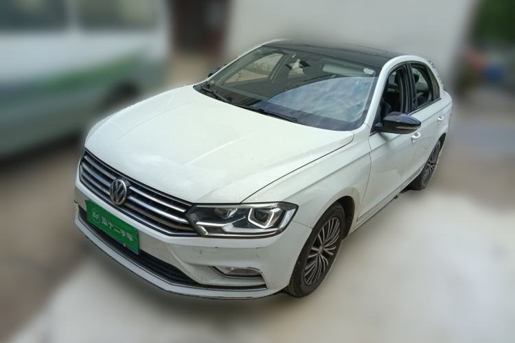 Ojetý Volkswagen Bora 2016 230TSI DSG 25th Anniversary Edition