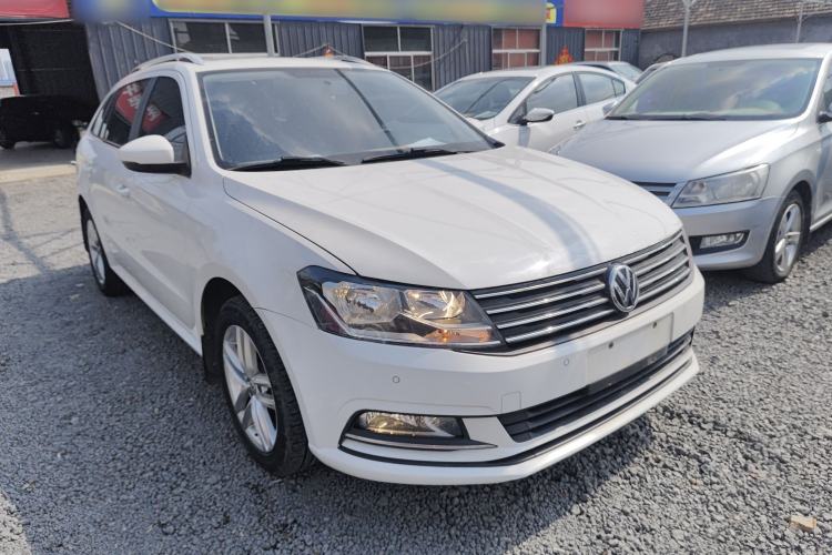 Used Volkswagen Gran Lavida 2015 1.6L Manual Comfort Edition
