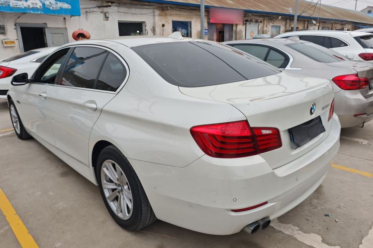 Used BMW 5 Series 2014 520Li Elegant Model Rear Left 45 Deg