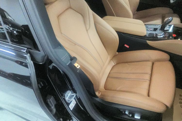 Used BMW 6 Series GT 2024 630i M Sport Luxury Package Right Front Seat