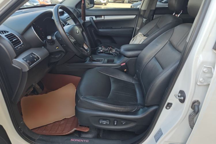 Used Kia Sorento 2013 2.4L 5-Seater Gasoline Luxury Version China IV Standard
