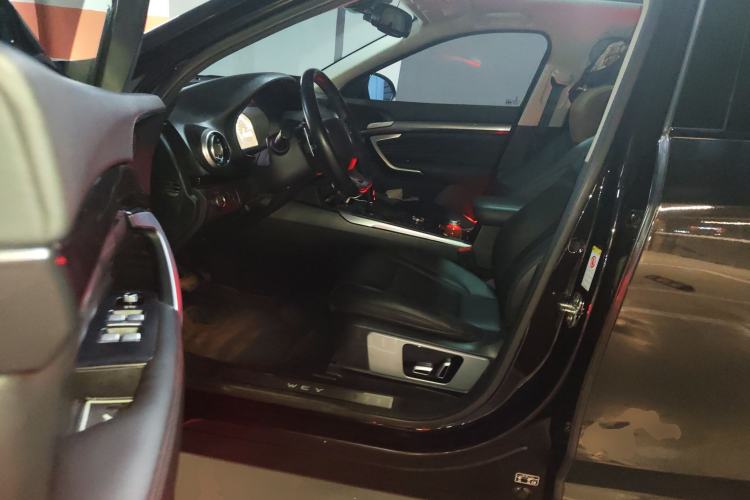 Used Wey VV7 2017 2.0T Ultra-Luxury Version
