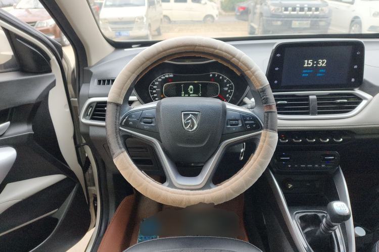 Used Baojun 510 2017 1.5L Manual Fashion Model
