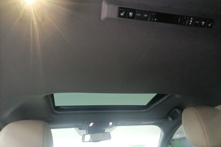 Used Toyota SIENNA 2021 2.5L Hybrid Premium Edition Headliner