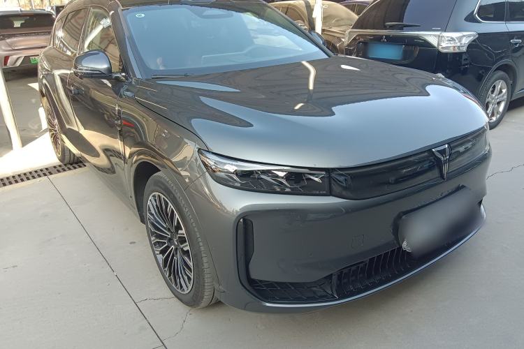 Used VOYAH FREE 2025 Model FREE+ Rear-Drive Qiankun Edition Front Right 45 Deg