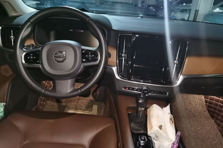 Used Volvo S90 2020 T5 Zhiyi Luxury Edition
