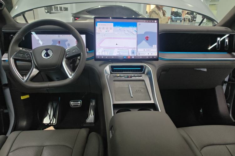 Used Denza N9 2025 Flagship Model
