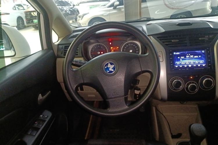 Used Venucia R50 2013 1.6L Manual Fashion Edition Steering Wheel