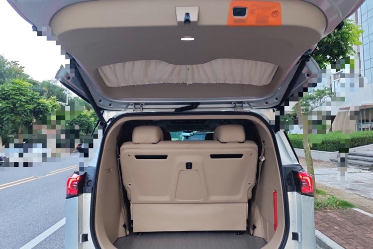 Used Buick GL8 New Energy 2025 Lu Shang Luxury Edition 7-Seater
