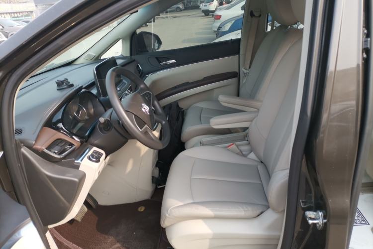 Used Buick GL8 2022 Land Cruiser Executive Class 652T Comfort Model
