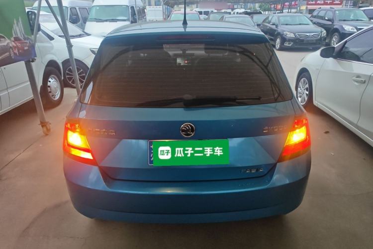 Used Skoda Fabia 2015 1.4L Automatic Front-Drive Model Rear