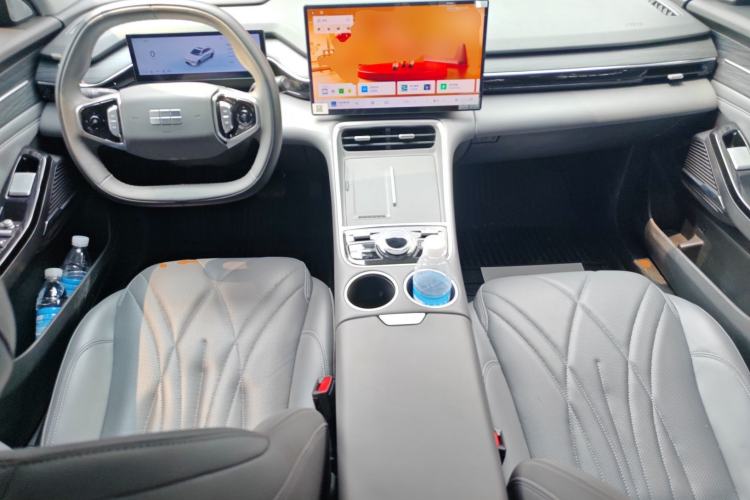 Used Geely Galaxy L6 2025 EM-i 140km Starship Edition Center Console