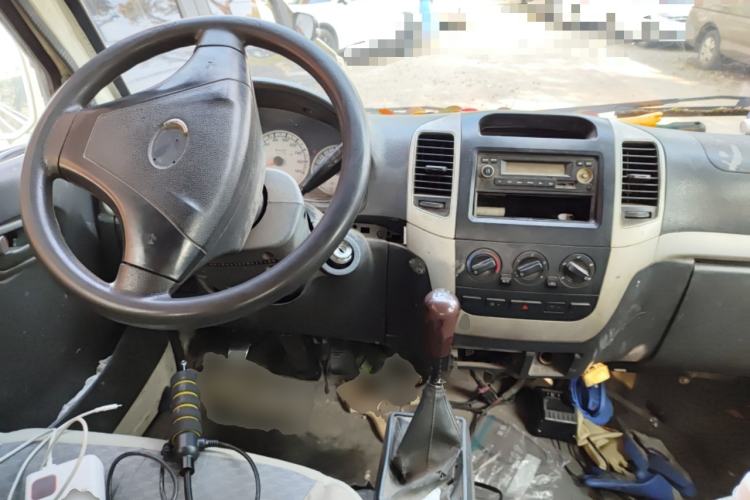 Used King Long Golden Way 2012 2.0L Dual-Purpose Short-Wheelbase 4G21B