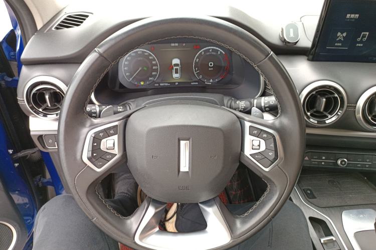 Used Wey VV6 2018 2.0T Two-Wheel-Drive Ultra-Luxury Version China V Standard