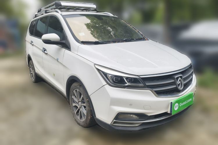 Used Baojun 730 2017 1.5T DCT Flagship Model 7 Seats China V Emission Standard Front Right 45 Deg
