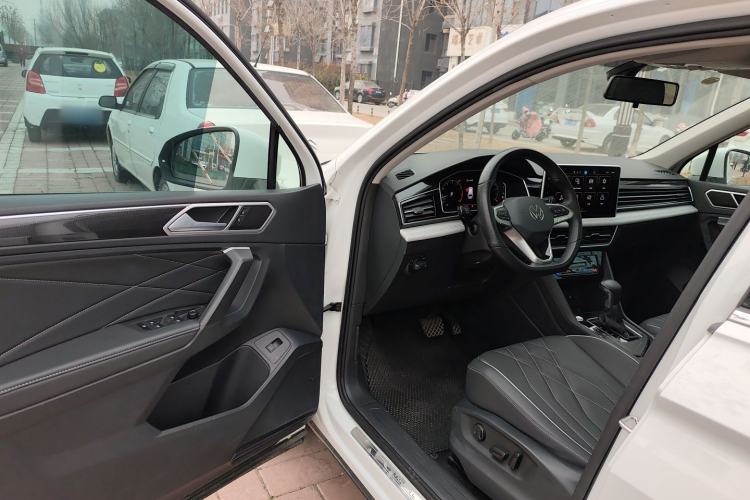 Used Volkswagen Tiguan L 2024 300TSI Automatic Two-Wheel Drive Smart Edition