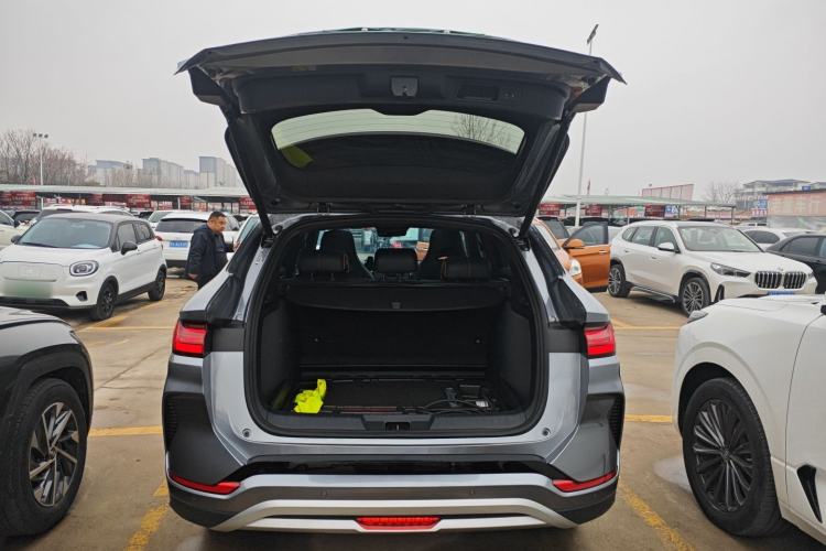 Used BYD Song PLUS New Energy 2024 HONOR Edition DM-i 110km Flagship PLUS
