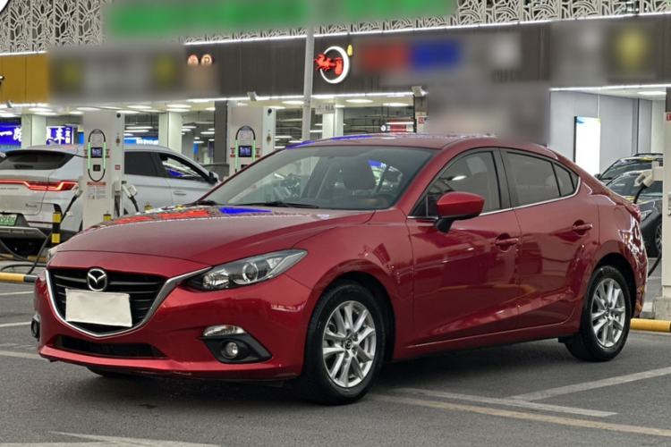 Used Mazda 3 Axela 2016 Sedan 1.5L Automatic Comfort Model