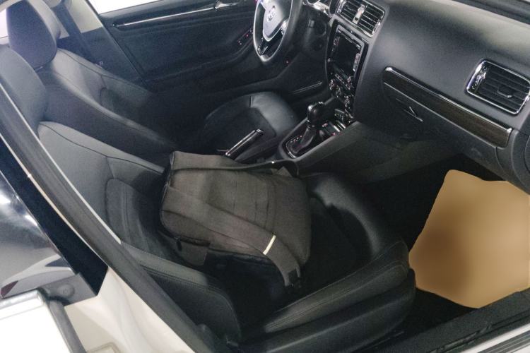 Used Volkswagen Sagitar 2015 230TSI Automatic Luxury Model