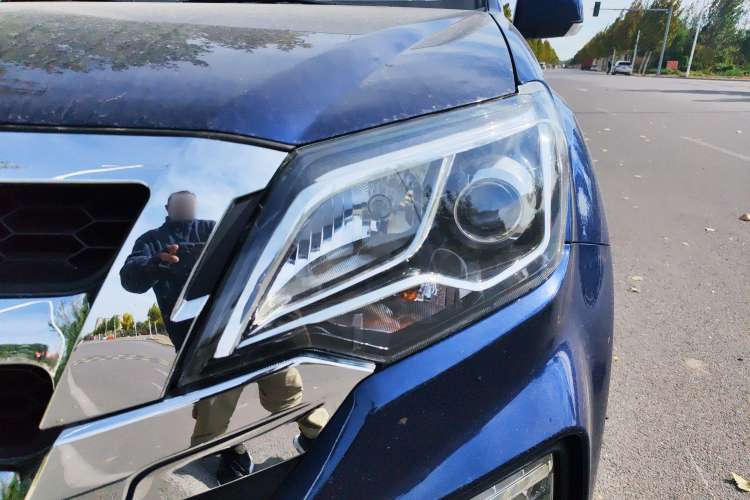 Used Isuzu JLM 2022 2.4T Classic Gasoline Two-Wheel-Drive Comfort Version with Extended Wheelbase – 4K22D4T