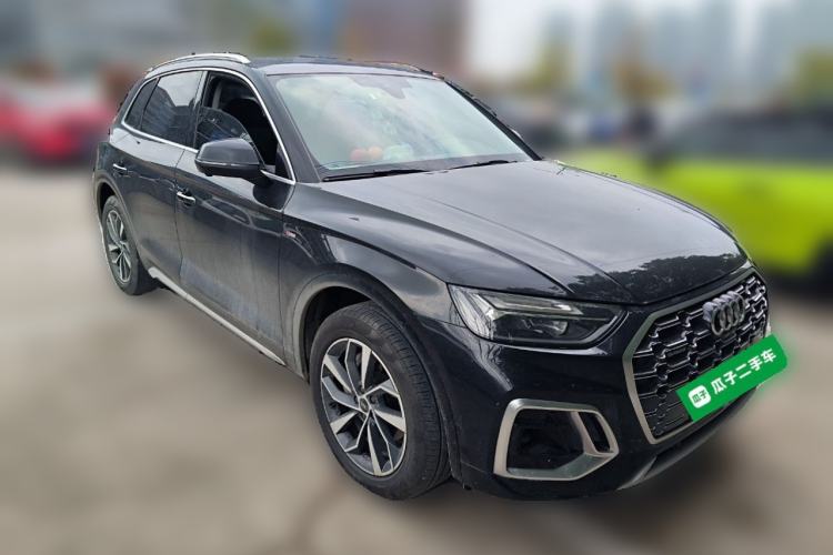 Used Audi Q5L Sportback 2022 40 TFSI Luxury Model Front Right 45 Deg